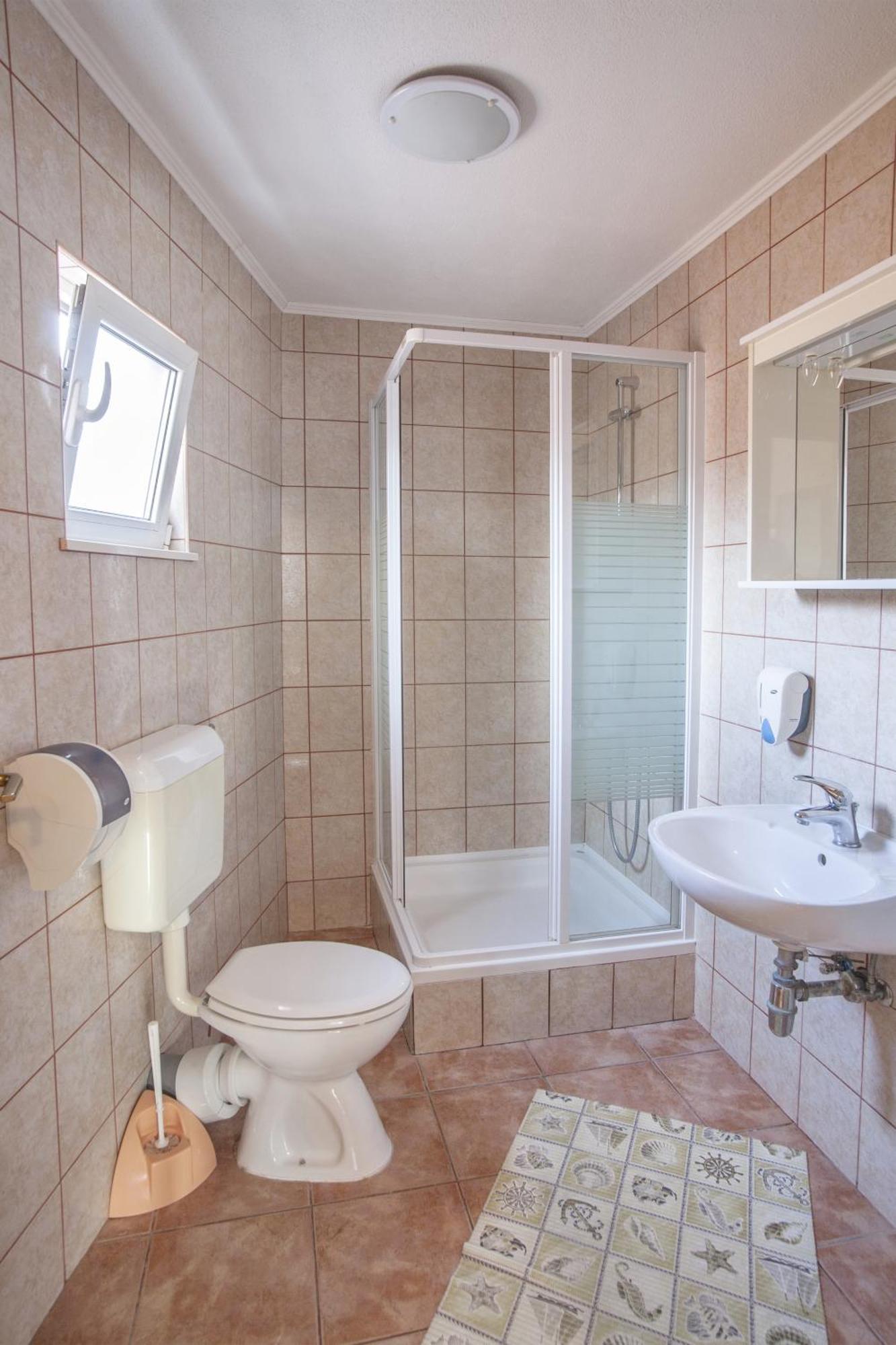 Guest Accomodation Zura Skradin Bilik gambar